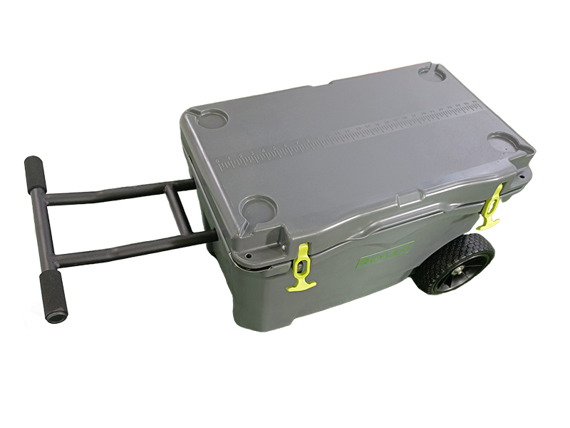  50QT With wheels puller cooler box